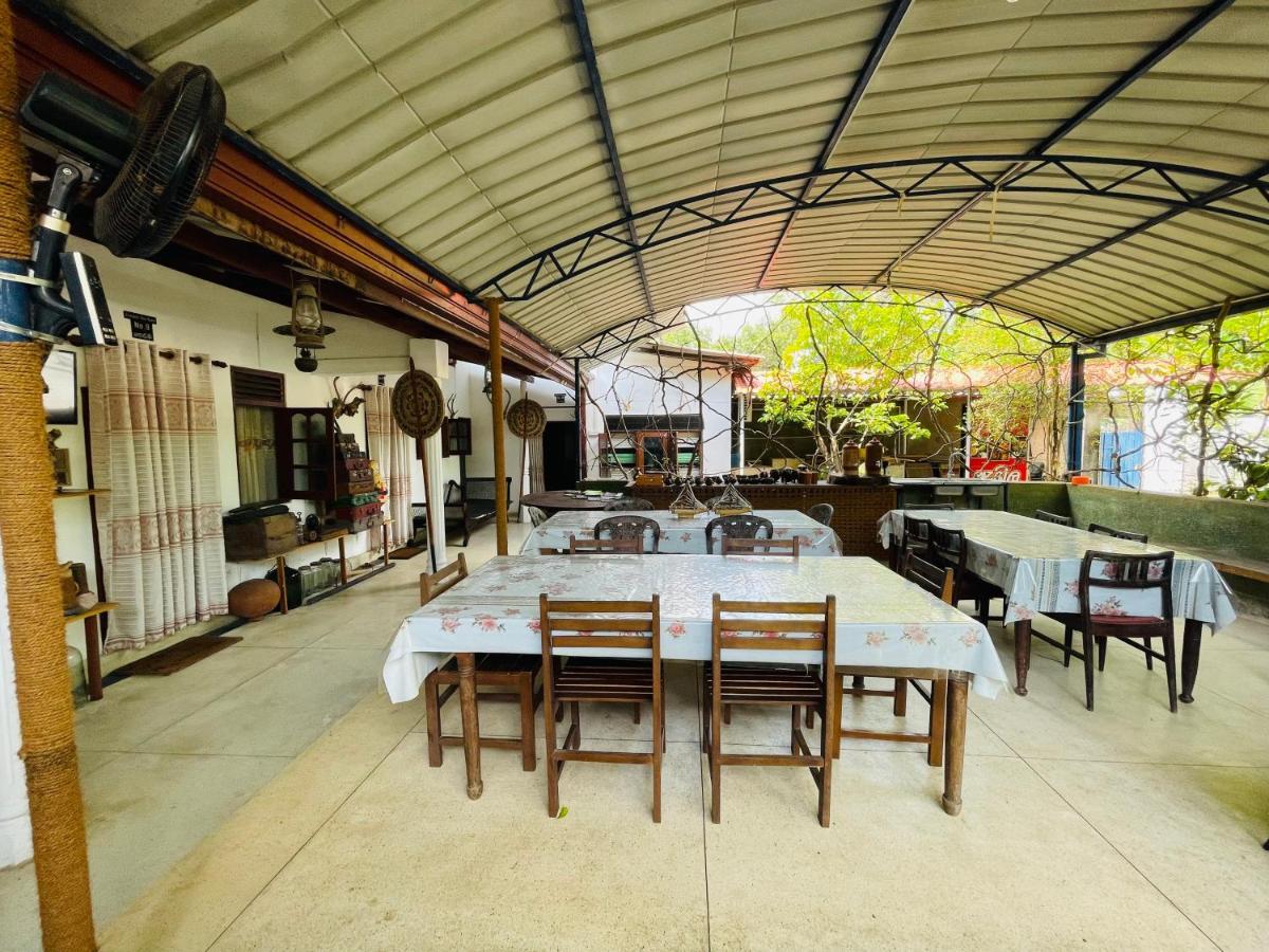 Mangala Lodge Kurunegala Esterno foto